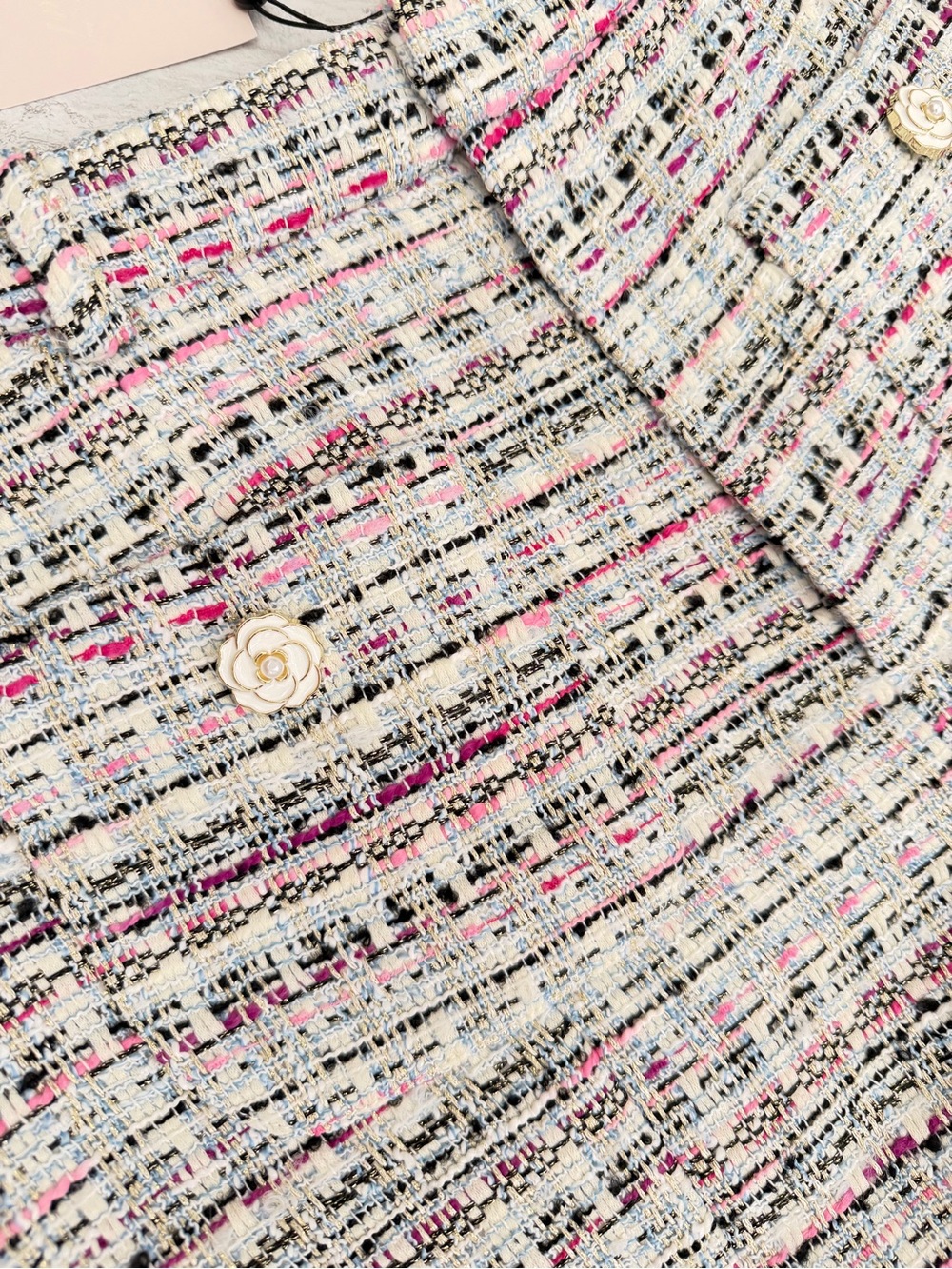 CINQ A SEPT Auden Tweed Shorts - Picture 6 of 10